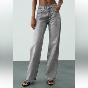 8. WIDE FIT MID-RISE TRF JEANS